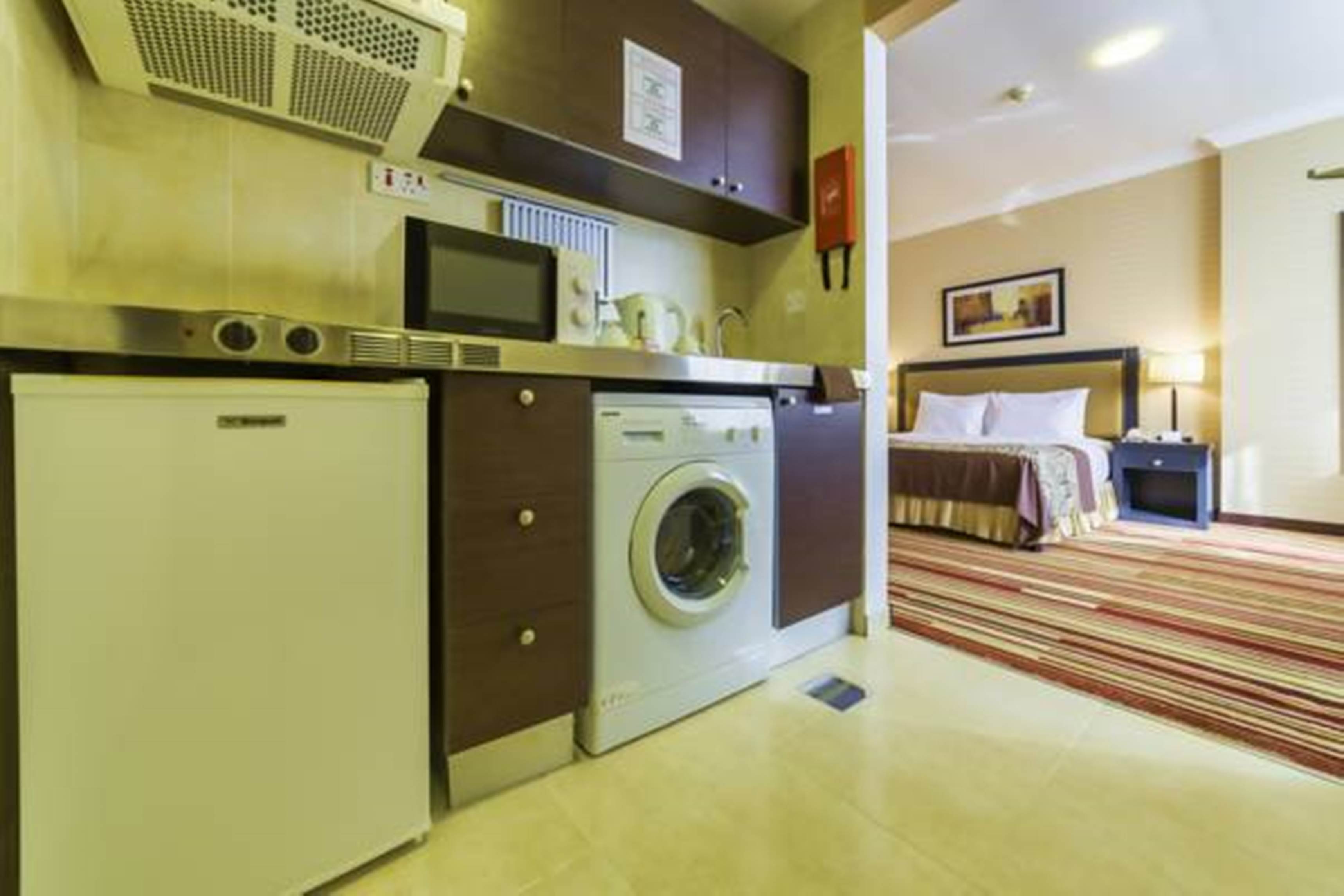 EXECUTIVE SUITES, ABU DHABI - Tap to explore photos