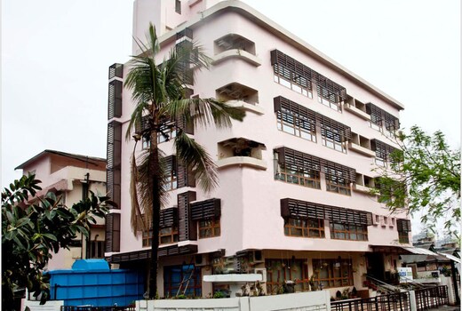 Hotel Rains Inn