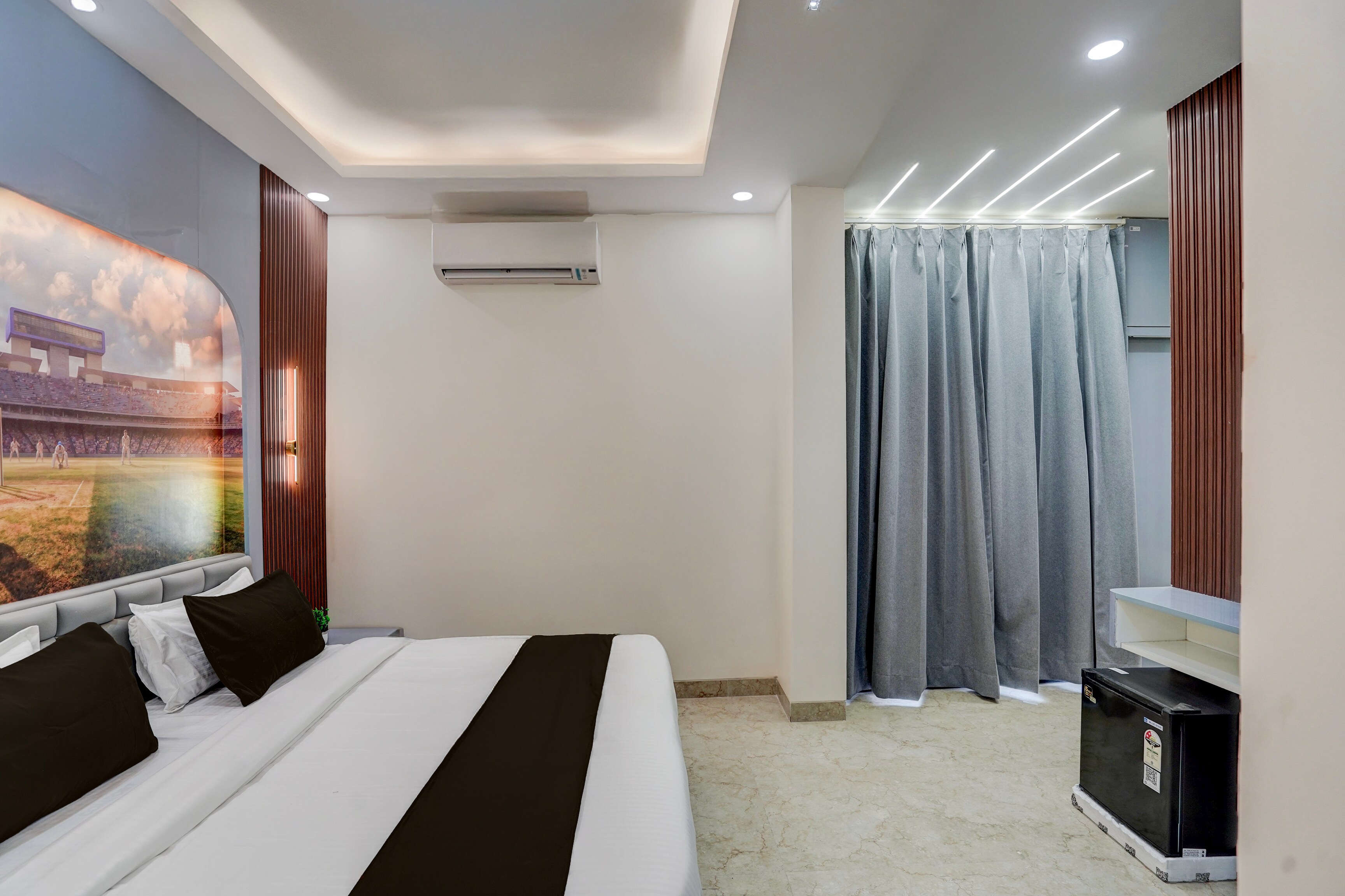 Hotel O Maruti Hotel - Tap to explore photos