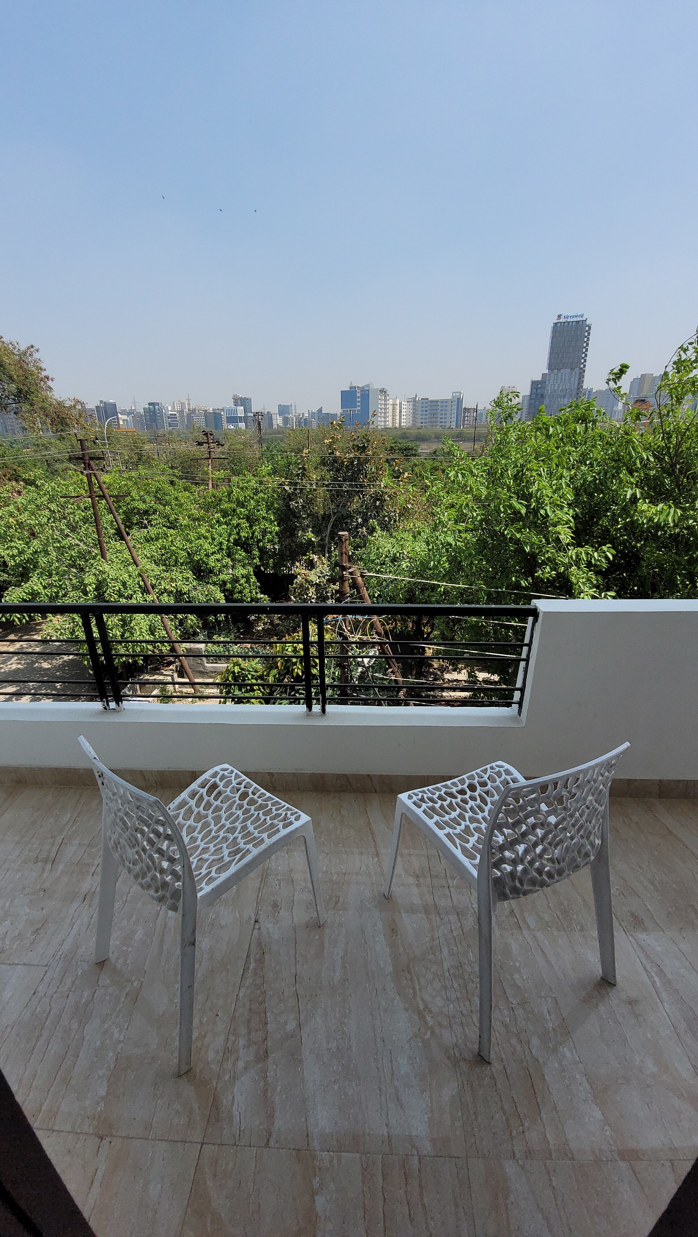 Hotel The Royal Palm - Tap to explore photos