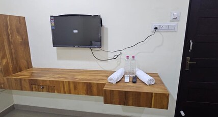 Sun Residency Room Type - Family Suite Room AC