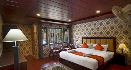 Wooden Resort Hunder Room Type - Luxury Room with Balcony