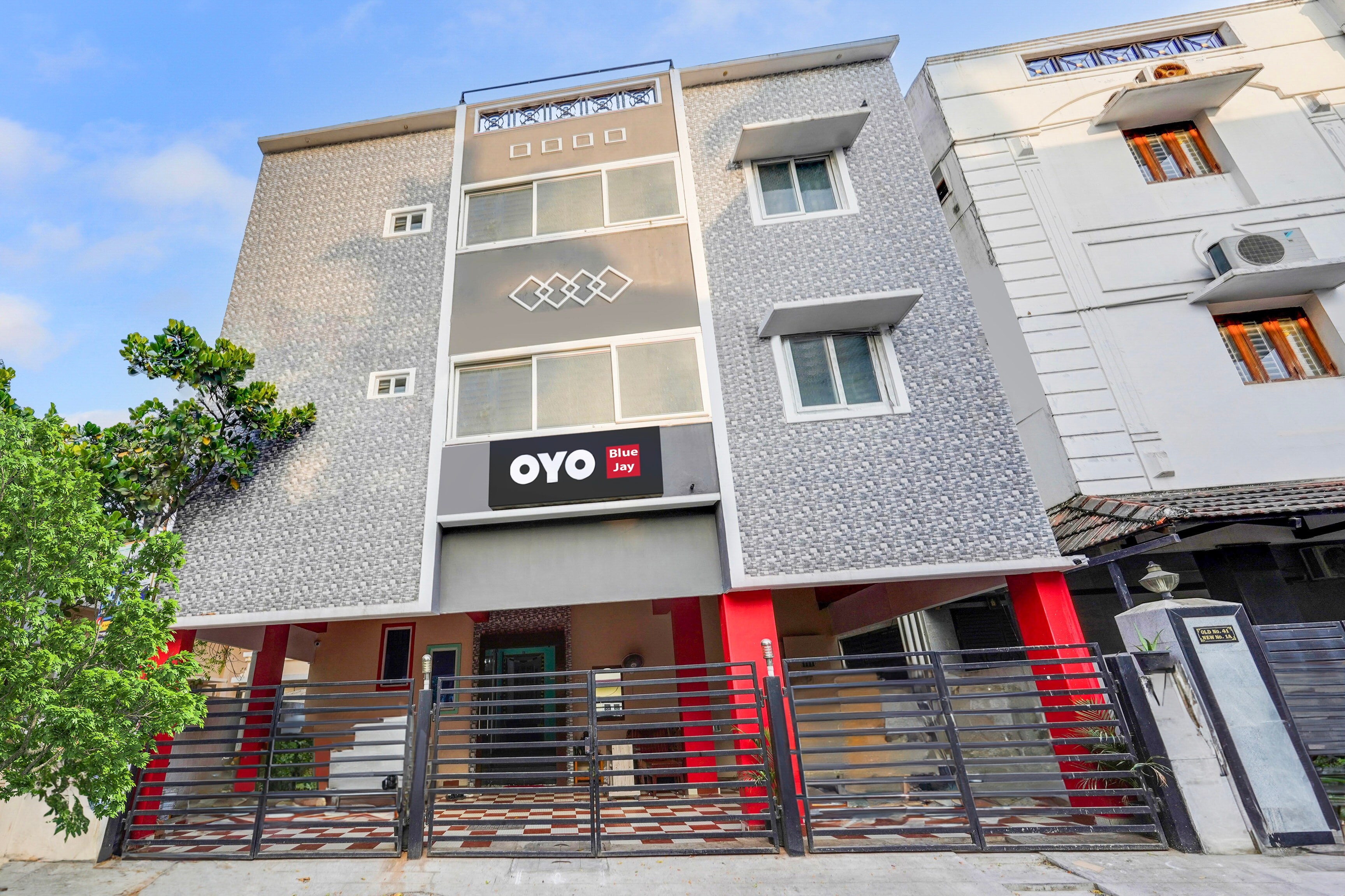 Hotel O Eswar Residency Saligramam - Tap to explore photos