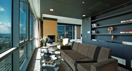 DoubleTree by Hilton Istanbul - Moda Room Type - TWIN JUNIOR SUITE SEA VIEW