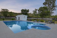 Bonjour Paradise Resort