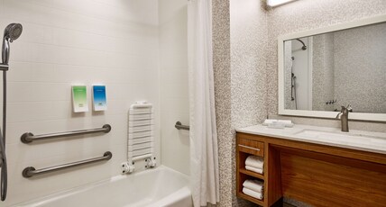 Home2 Suites by Hilton San Antonio Airport, TX Room Type - 2QN MOB HR ACC TUB STU NS