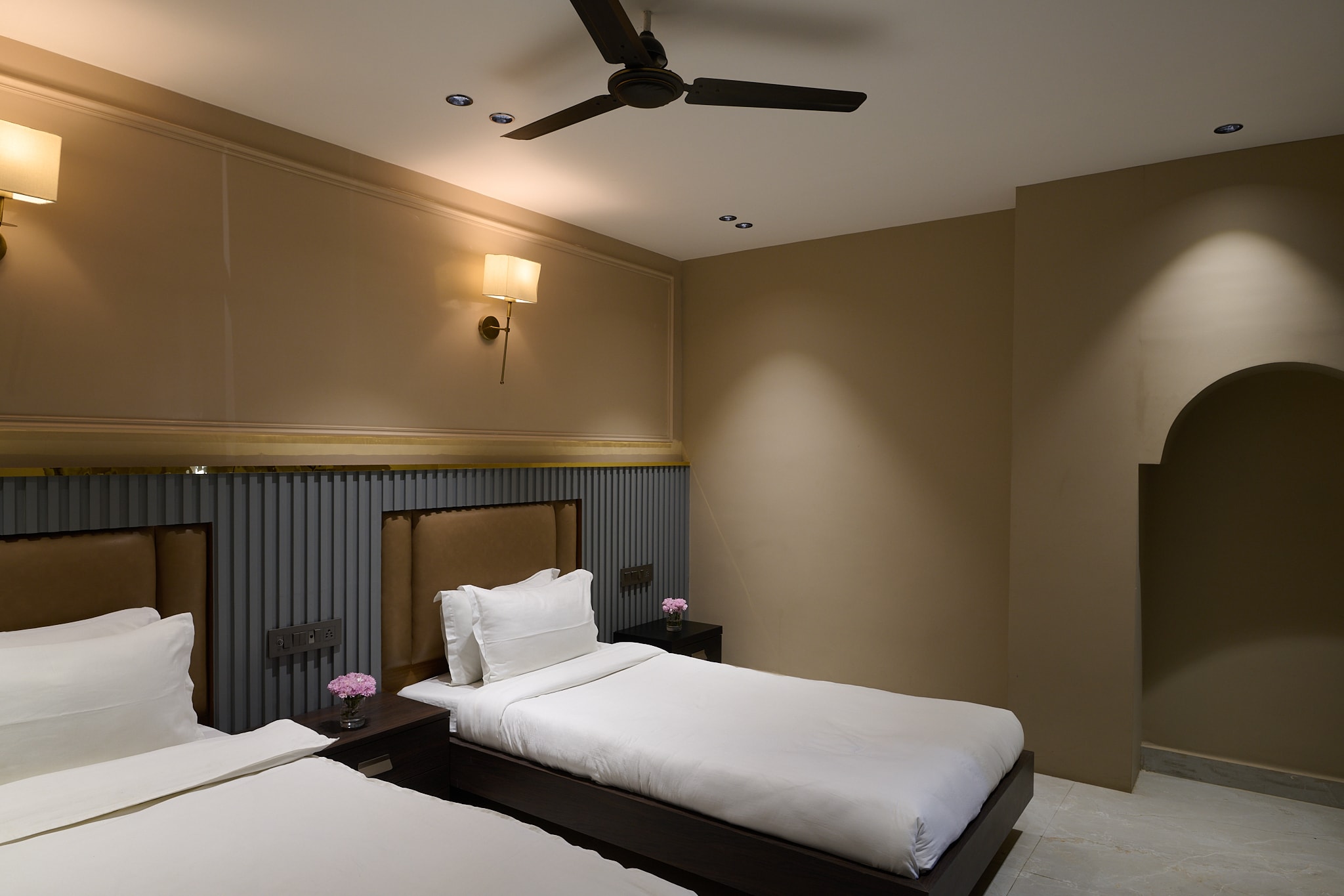 Hotel Todo International - Tap to explore photos
