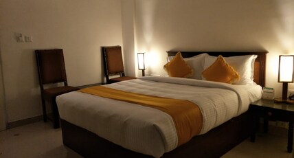 Narendra Regency Room Type - Deluxe Room