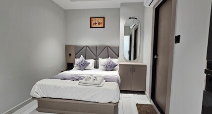 Hotel Bellemount Room Type - Deluxe Room
