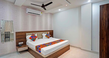 FabHotel Shri Vishwanath Room Type - Deluxe Room