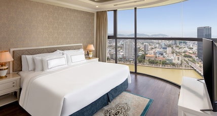 Melia Vinpearl Danang Riverfront Room Type - Suite Panoramic River View Melia Vinpearl Danang Riverfront Room Type - Suite Panoramic River View
