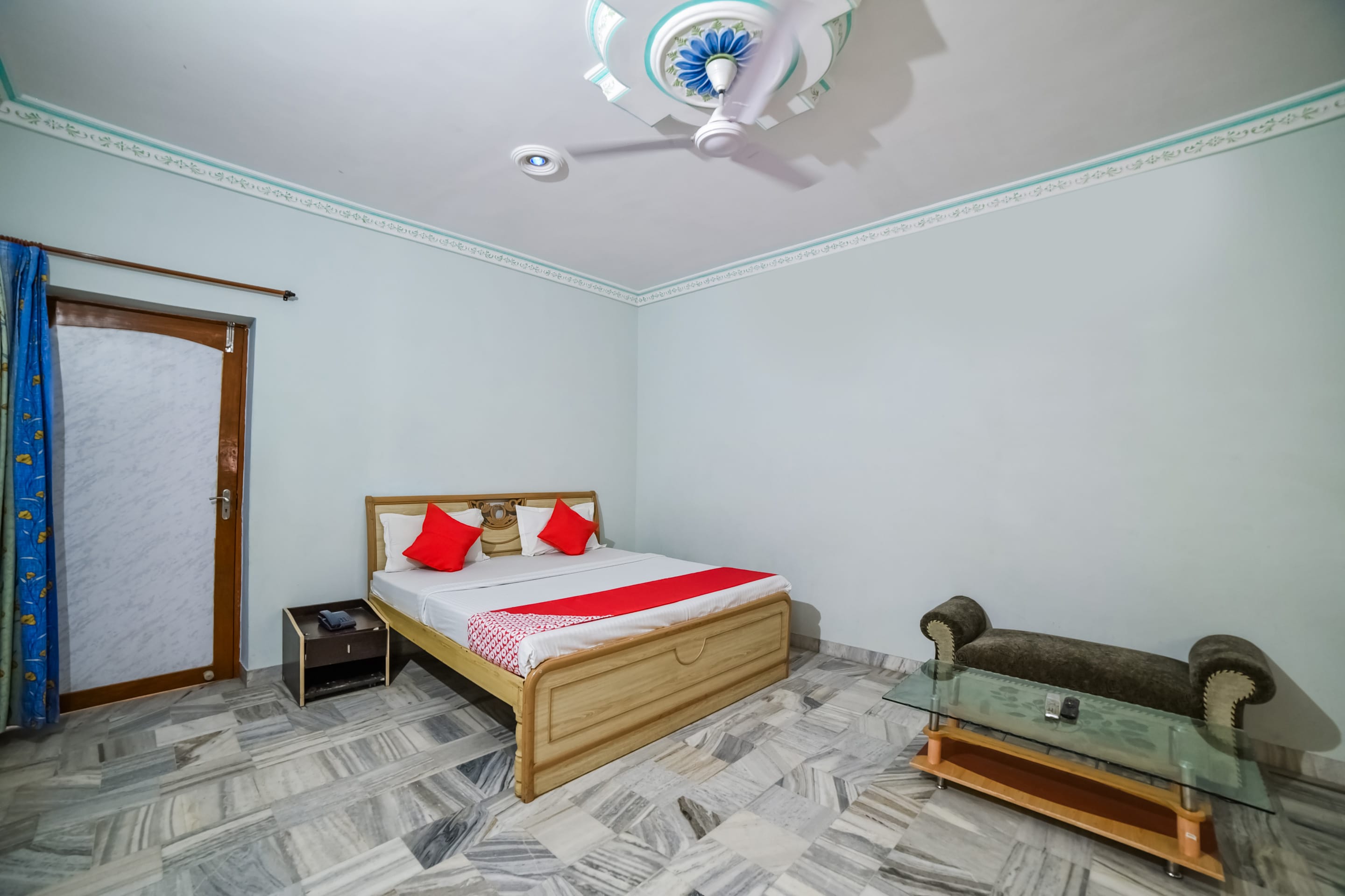 Hotel Babu Heritage - Tap to explore photos