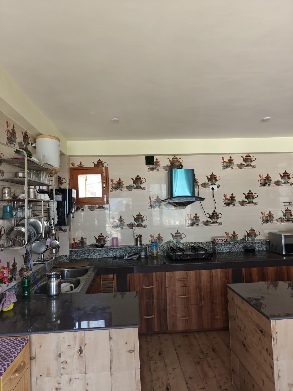 Paradise escape homestay - Tap to explore photos