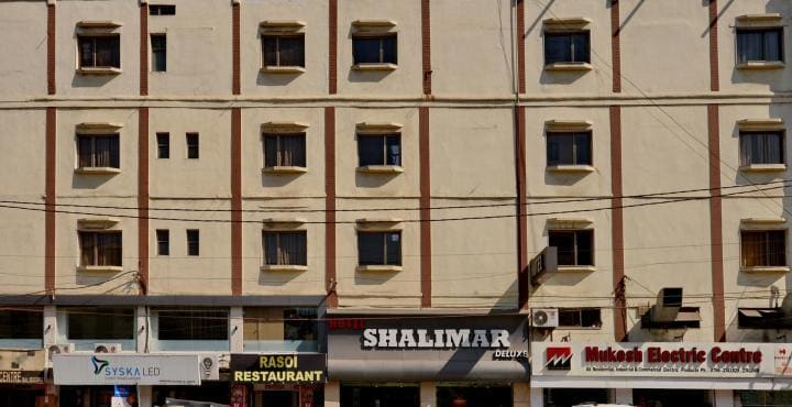 Hotel Shalimar Deluxe - Tap to explore photos