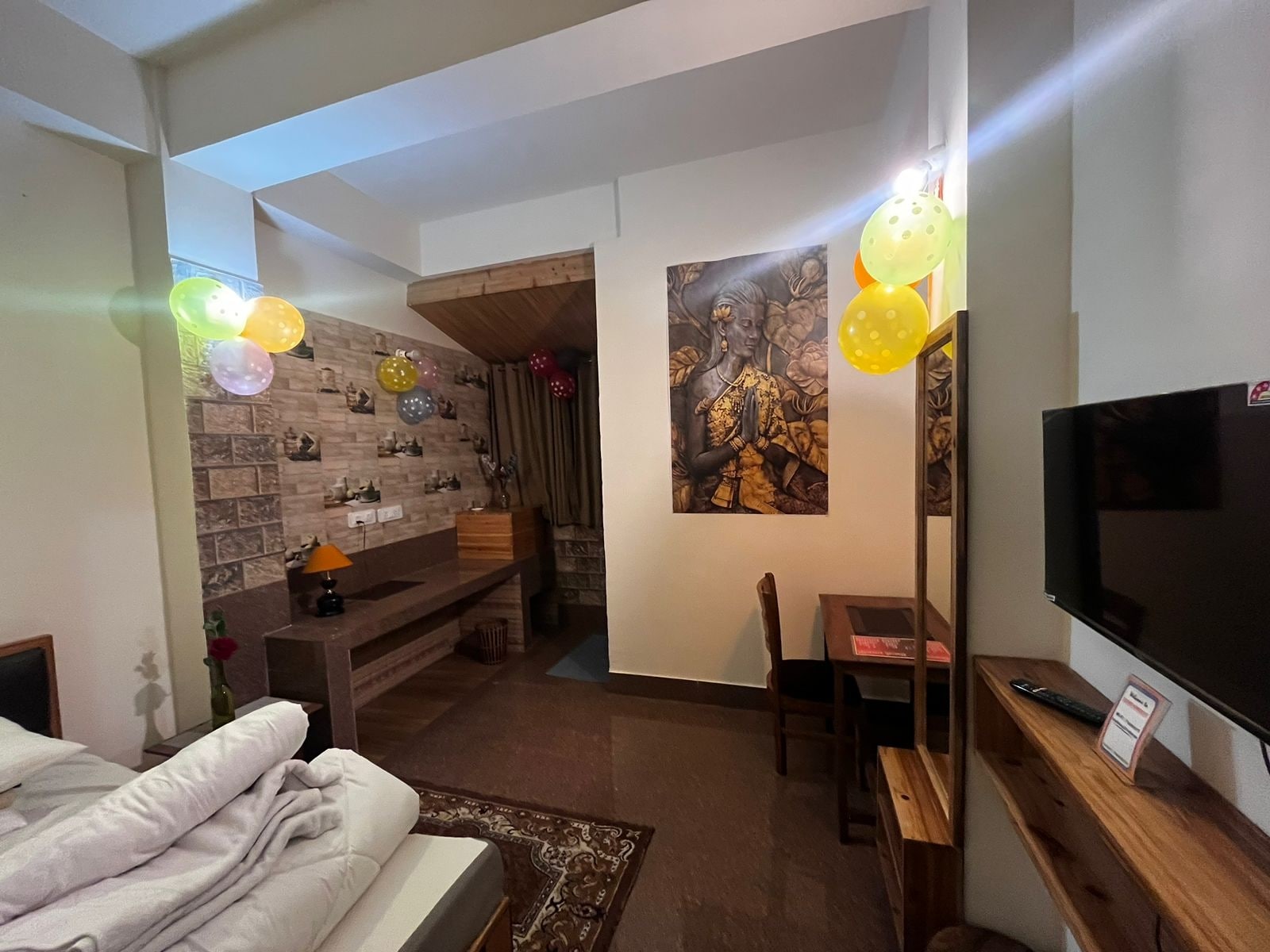 DZOMO HOMESTAY - Tap to explore photos