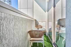 Luxury 1BR Holiday Home CV B 1506 near Downtown