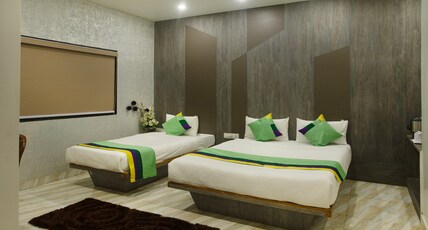 Treebo Urban, 1 Km From Railway Station Room Type - Deluxe Room