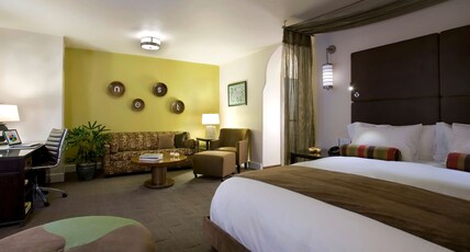 Hotel Andaluz Albuquerque, Curio Collection by Hilton Room Type - 1KNG DLX RM W SITTING AREA