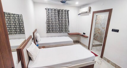 PS Luxury Hotel Room Type - Deluxe Twin Bed