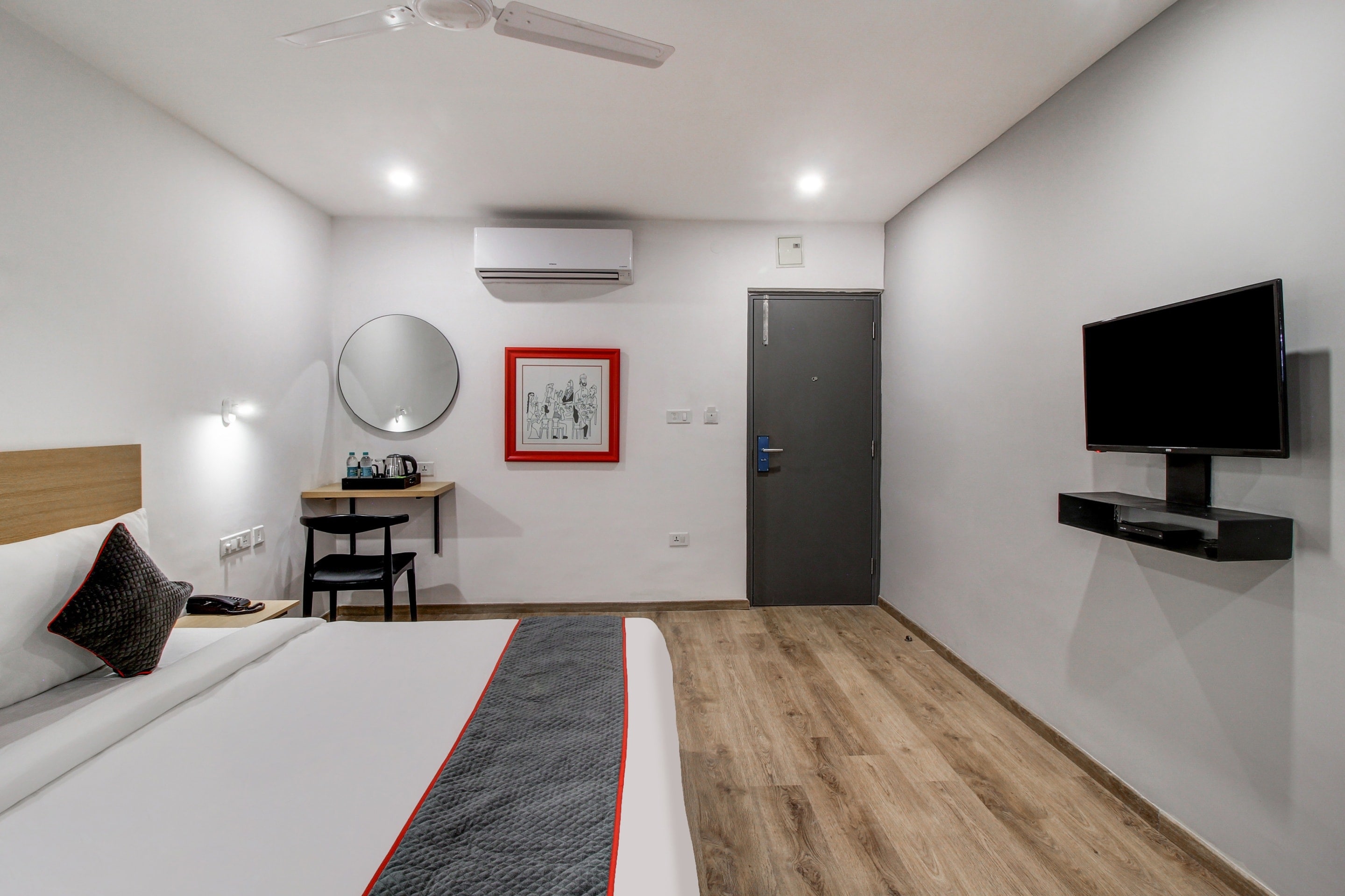 Super Townhouse RCC Majestic 397 LB Nagar - Tap to explore photos