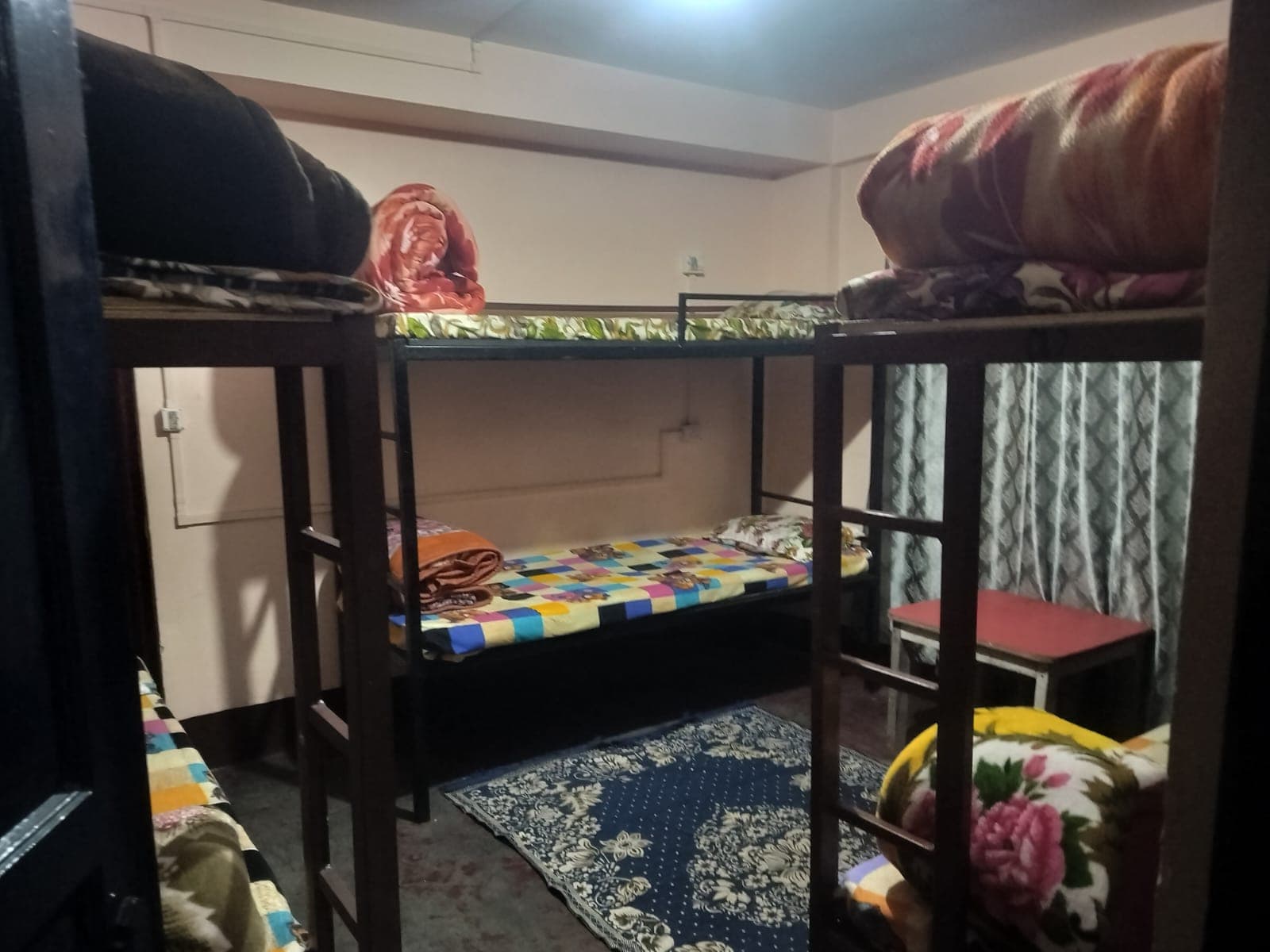 Backpackers Hostel Darjeeling - Tap to explore photos
