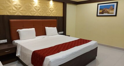 Sri Baalaaji Grand Room Type - Premium Suit(Balcony and Temple Tower View) Sri Baalaaji Grand Room Type - Premium Suit(Balcony and Temple Tower View)