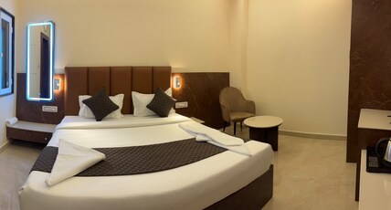 Shivlok Palace Room Type - Deluxe Room