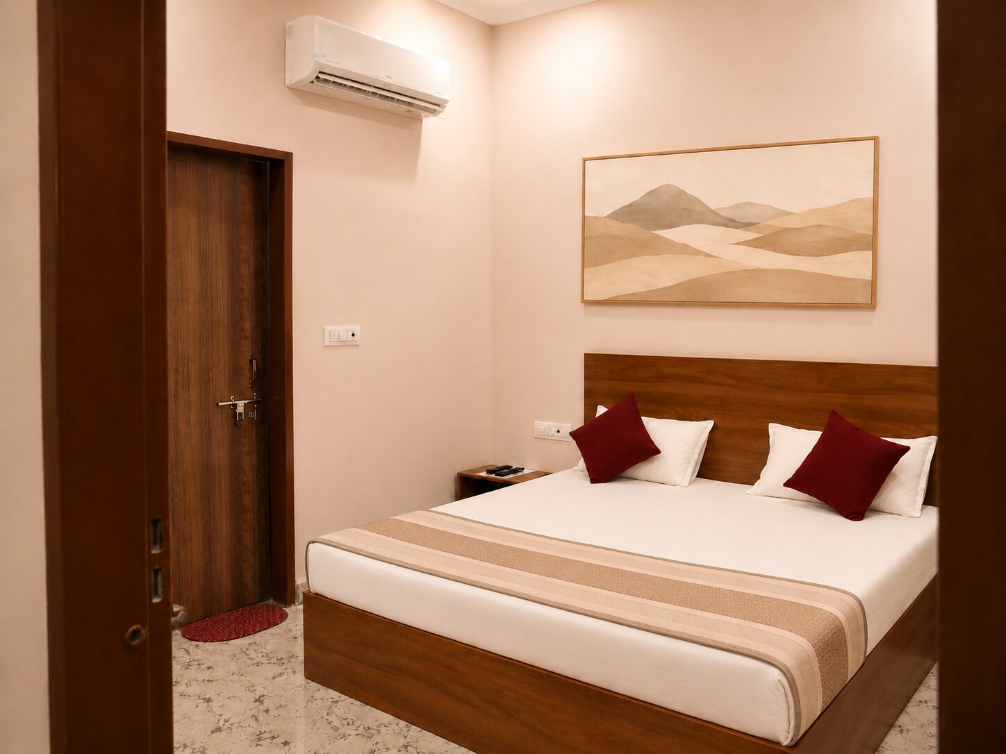 Hotel Baldev Palace - Tap to explore photos