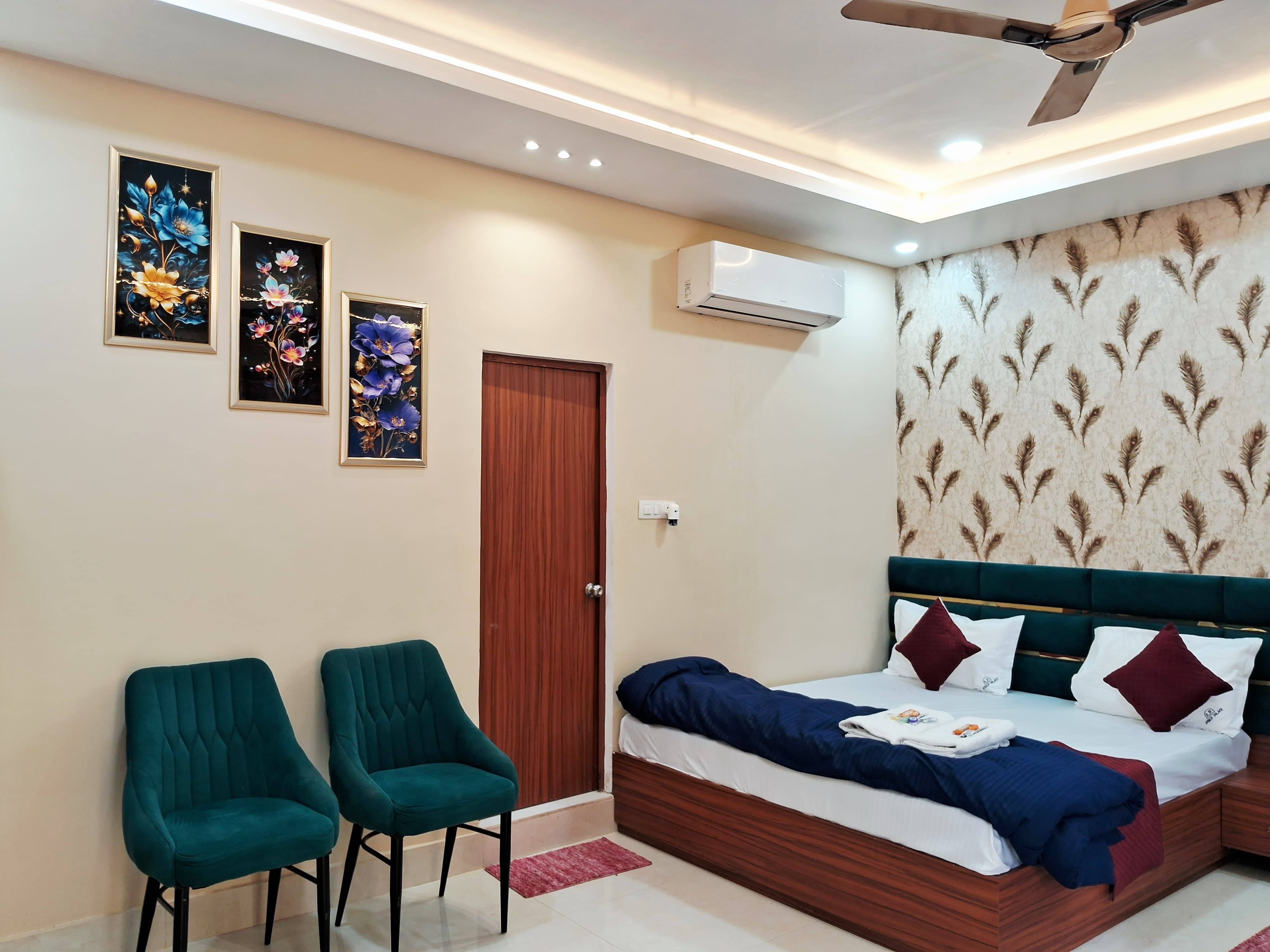 Amber Palace - Tap to explore photos