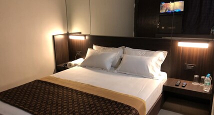 Hotel sourabh Room Type - Deluxe Room