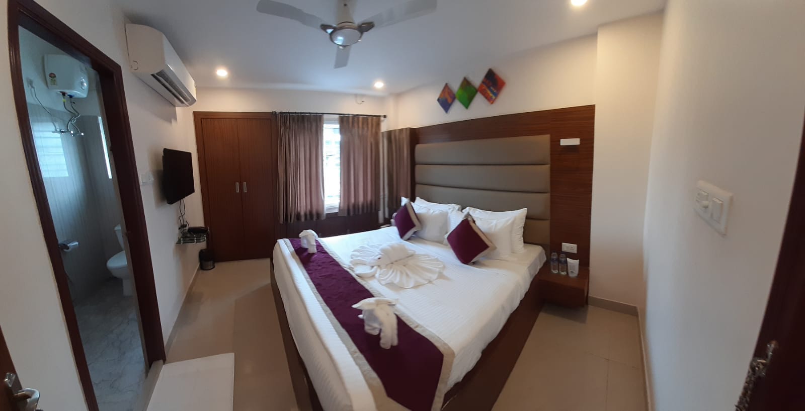 Amar Tree Express Hotel - Tap to explore photos