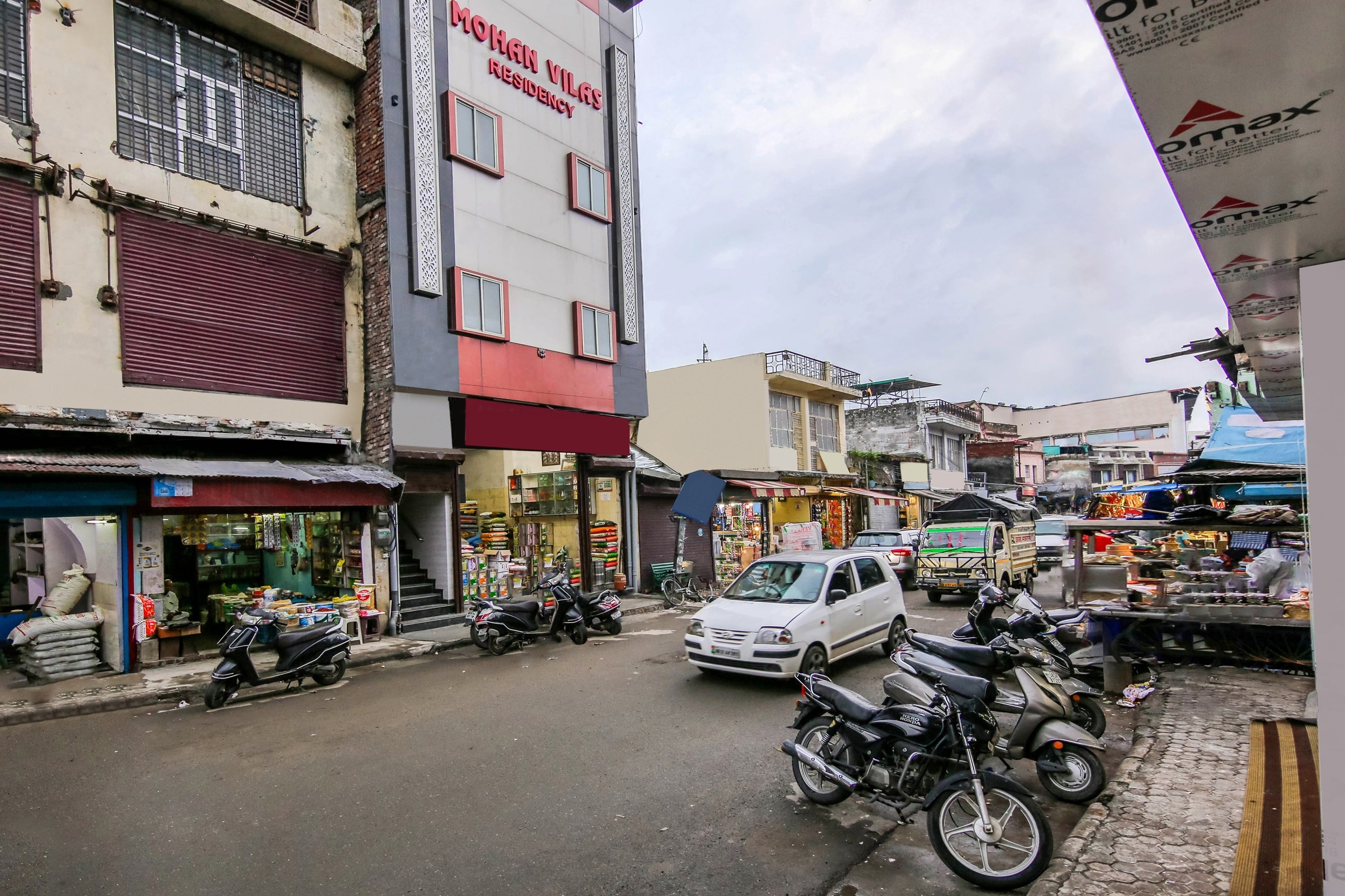 Hotel O Mohan Vilas Residency - Tap to explore photos
