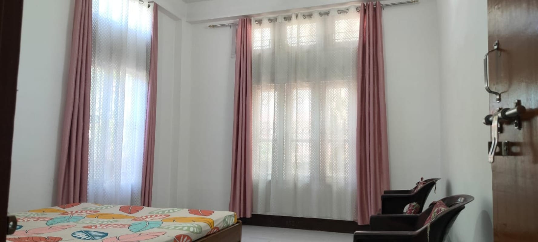 PRIMROSE HOMESTAY - Tap to explore photos