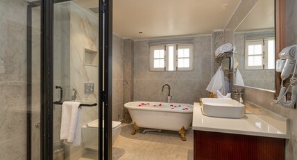 FAIZ ORGANIC RESORT Room Type - Luxury Mountain View Suite