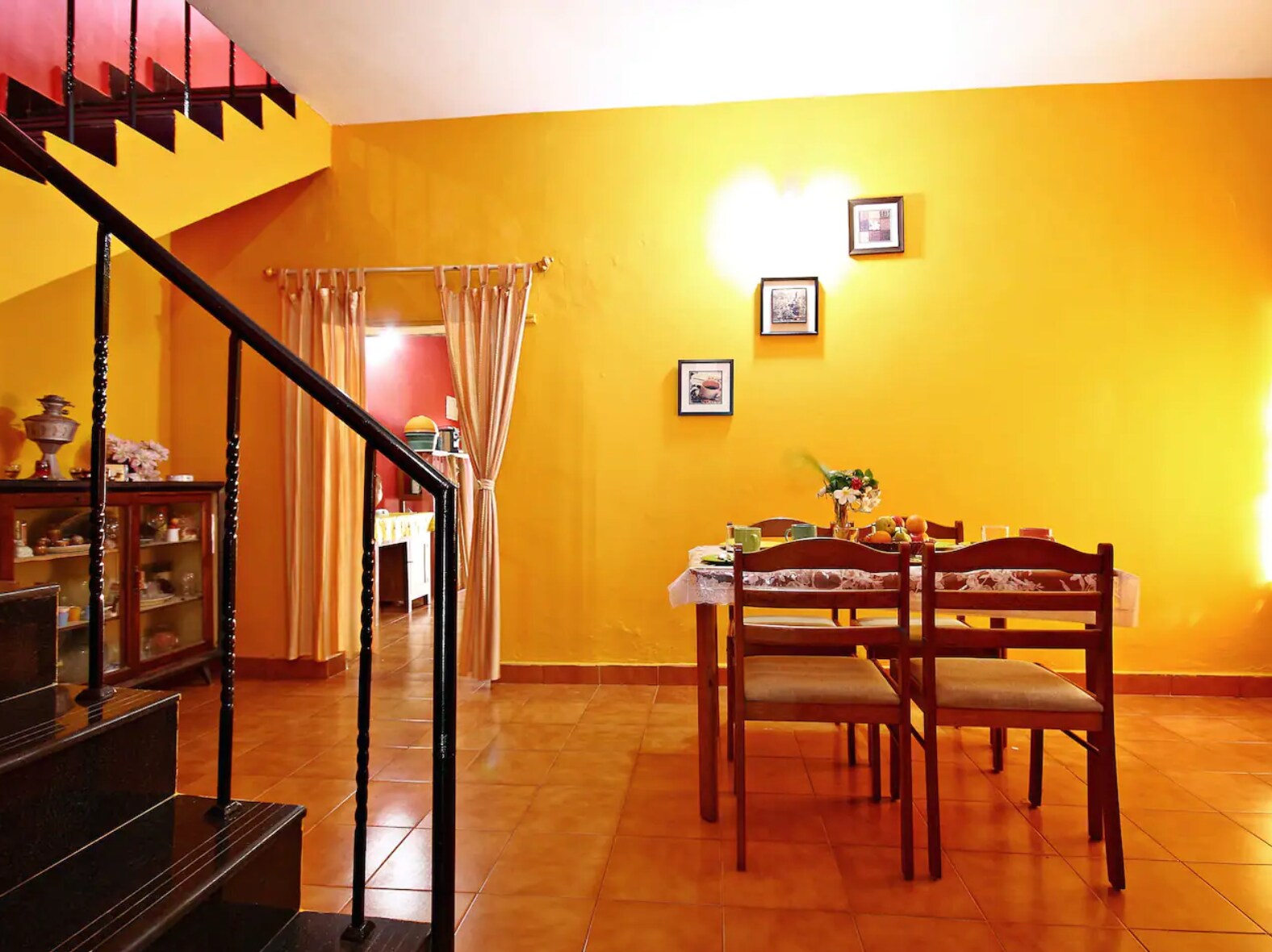 Casa Timothy 3 BHK on Anjuna Beach - Tap to explore photos