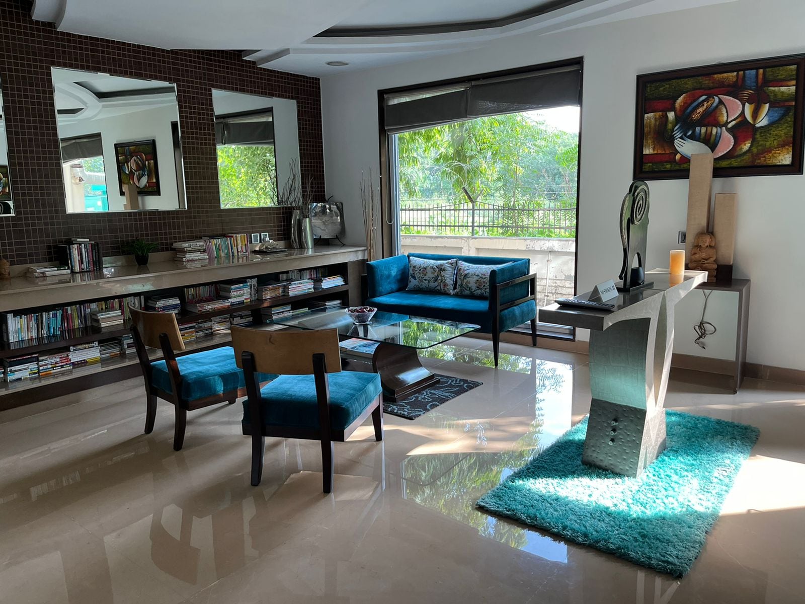 YUHI MANSIONS | A Boutique Stay - Tap to explore photos