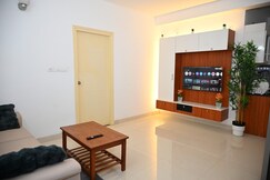 Luxury 1BHK Near Airport Balcony Free Parking