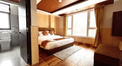 FLORET RESORT LACHUNG Room Type - Premium Forest view double bed room