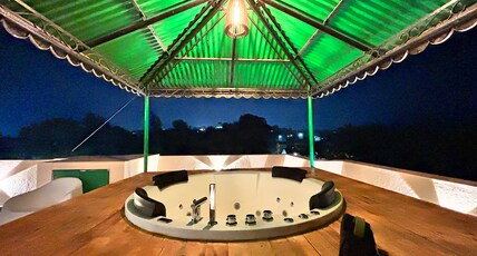 Stay Leisurely Boutique Suites and Apartments, Lonavala Room Type - 1BHK Skies with jacuzzi