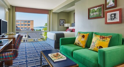 Graduate by Hilton Madison Room Type - GRADUATE KING STUDIO SUITE