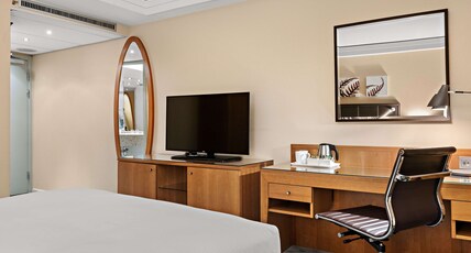 Hilton Dresden Room Type - QUEEN HILTON DELUXE ROOM