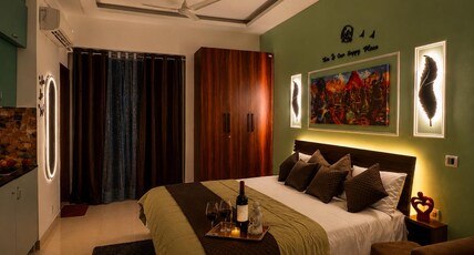 SQube Suite | Luxury Studio | North Eye, Noida Room Type - SQube Suite | Luxury Studio | North Eye, Noida