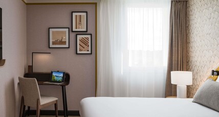 Mercure Chartres Est Room Type - Classic Room - 2 single beds