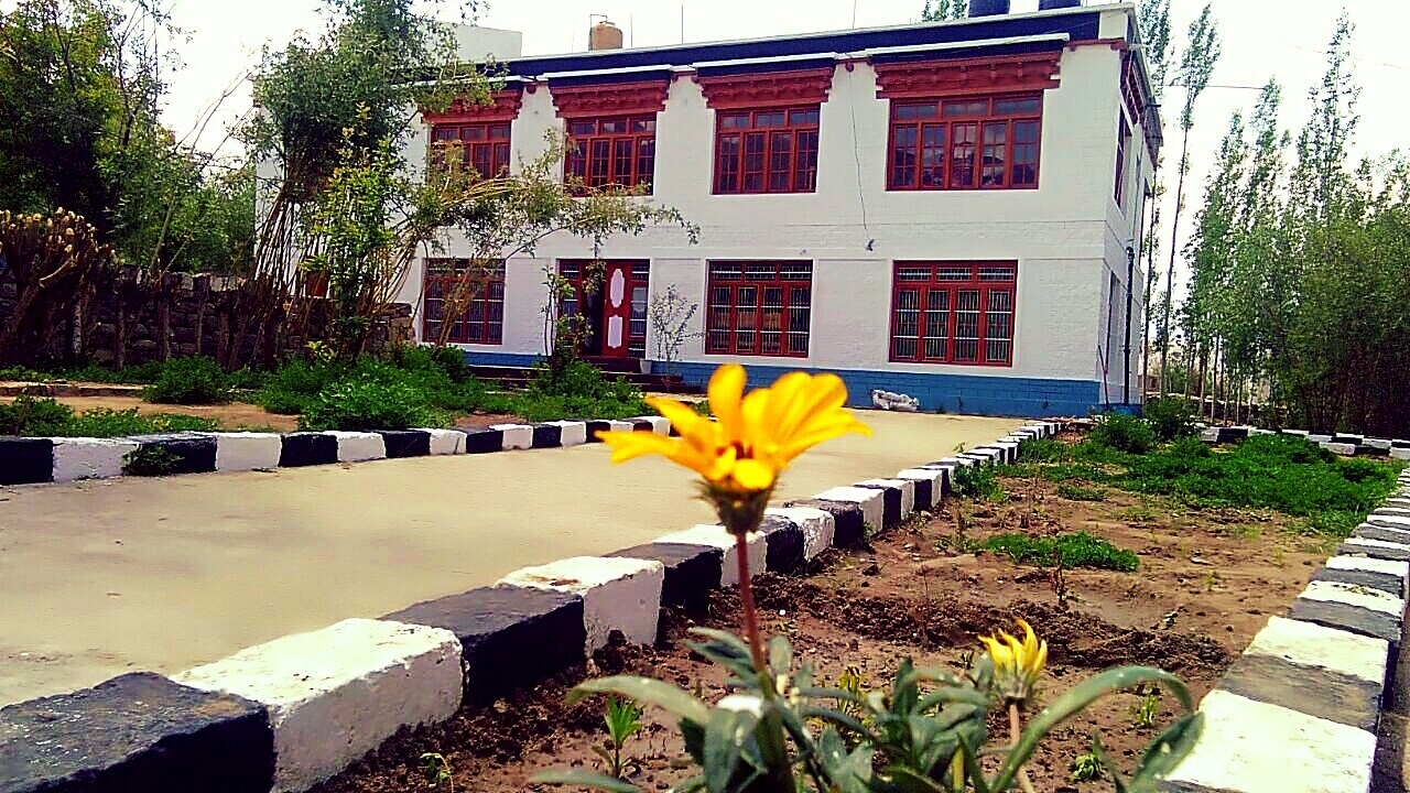 HOTEL SOLATRIAN - Tap to explore photos