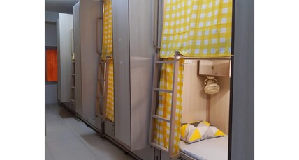Abuz Oxford Caps Genome Valley Room Type - Deluxe Female Bunk Beds