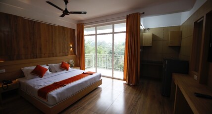 The Serene Park Munnar Room Type - Deluxe Room With Mountain View