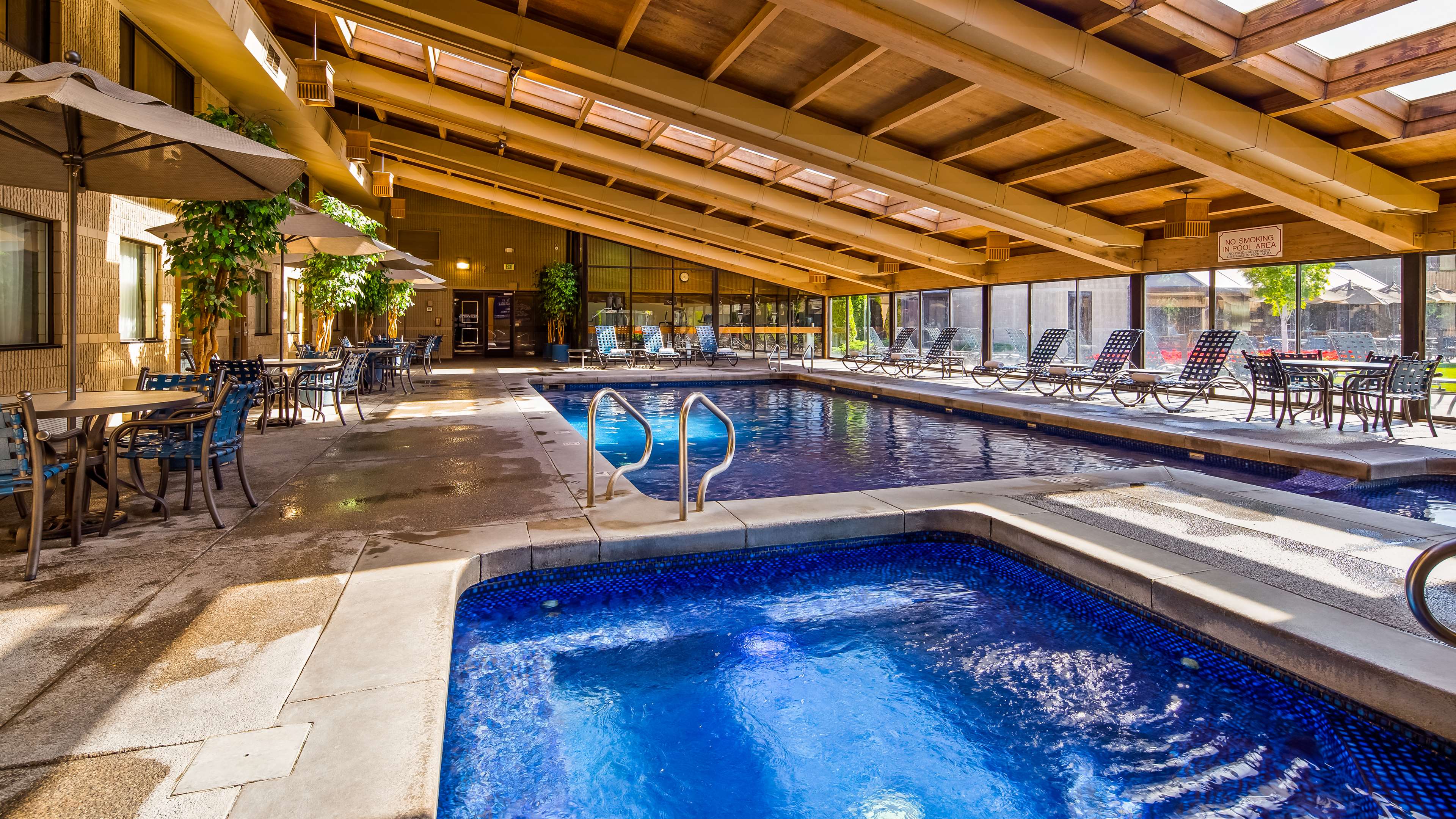 Best Western Plus University Inn - Tap to explore photos