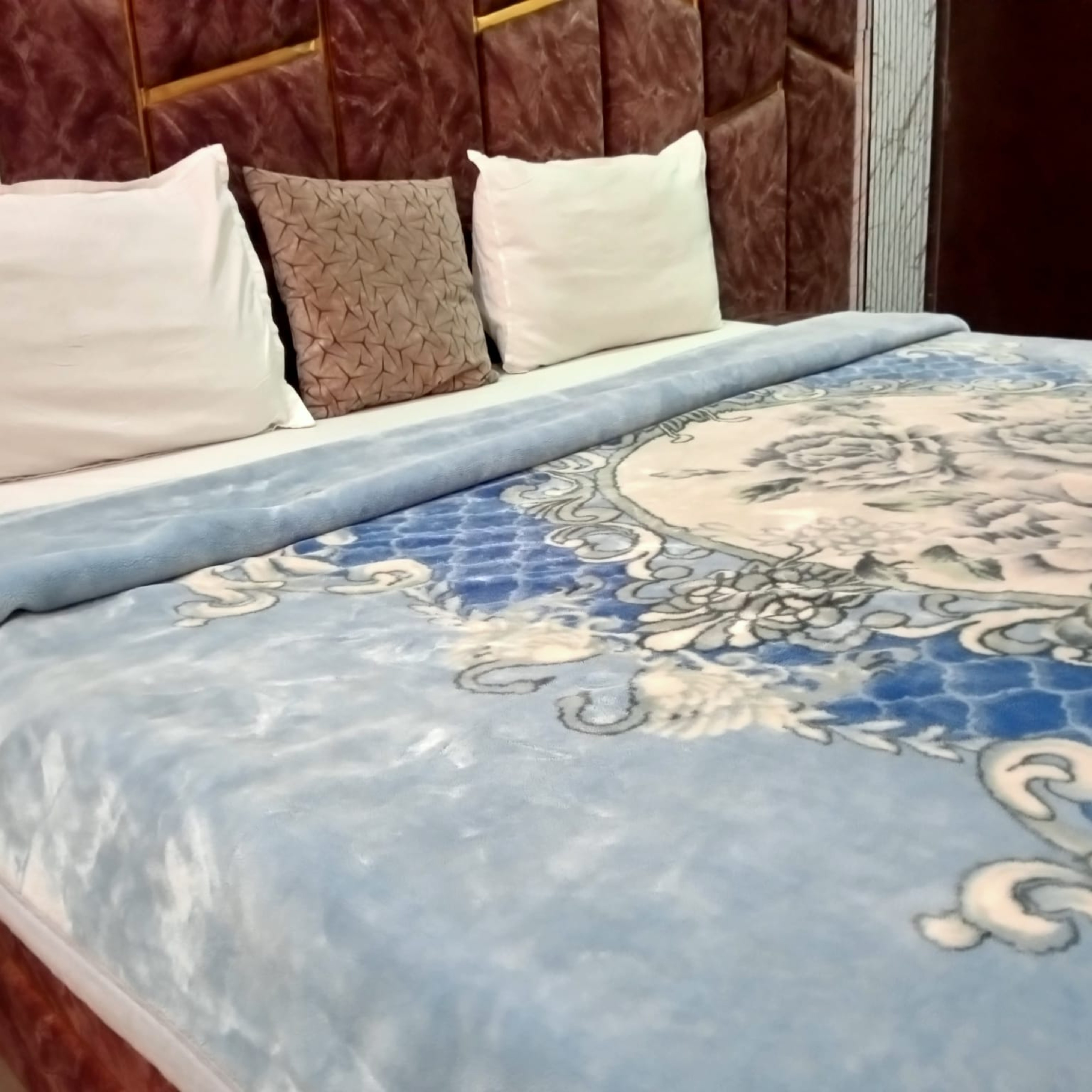 Hotel Sneh Palace - Tap to explore photos