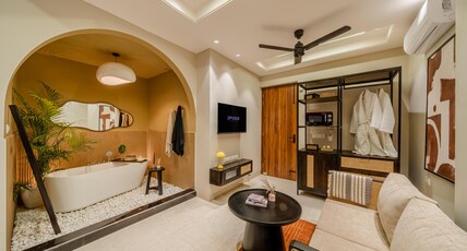 Kulture by Zipcode Room Type - Admire Noir Private Bathtub Suite