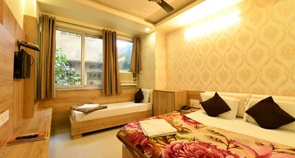 Hotel Moon Star Room Type - Three Bed Deluxe AC Room